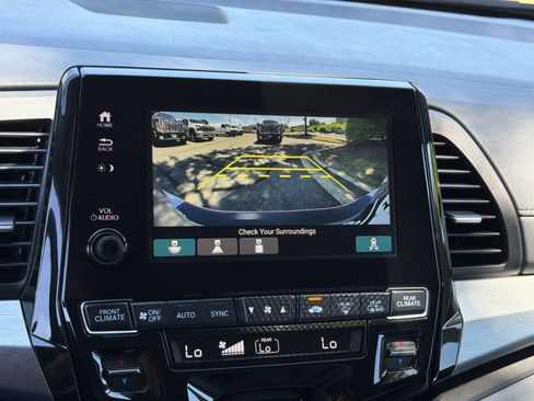 Used 2023 Honda Odyssey EX-L image 19
