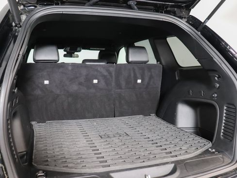 Used 2021 Jeep Grand Cherokee Laredo X AWD/4WD image 10