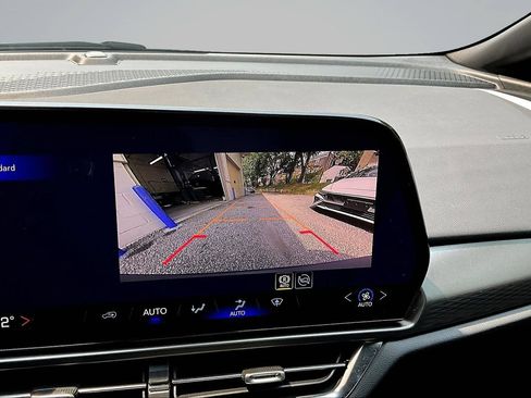 Used 2026 Chevrolet Equinox EV LT FWD image 13