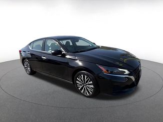 Used 2025 Nissan Altima 2.5 SV FWD video 2
