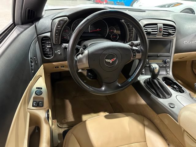 Used 2007 Chevrolet Corvette Coupe w/ Preferred Equipment Group RWD image 8