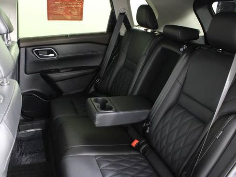 Certified 2023 Nissan Rogue Platinum FWD image 22