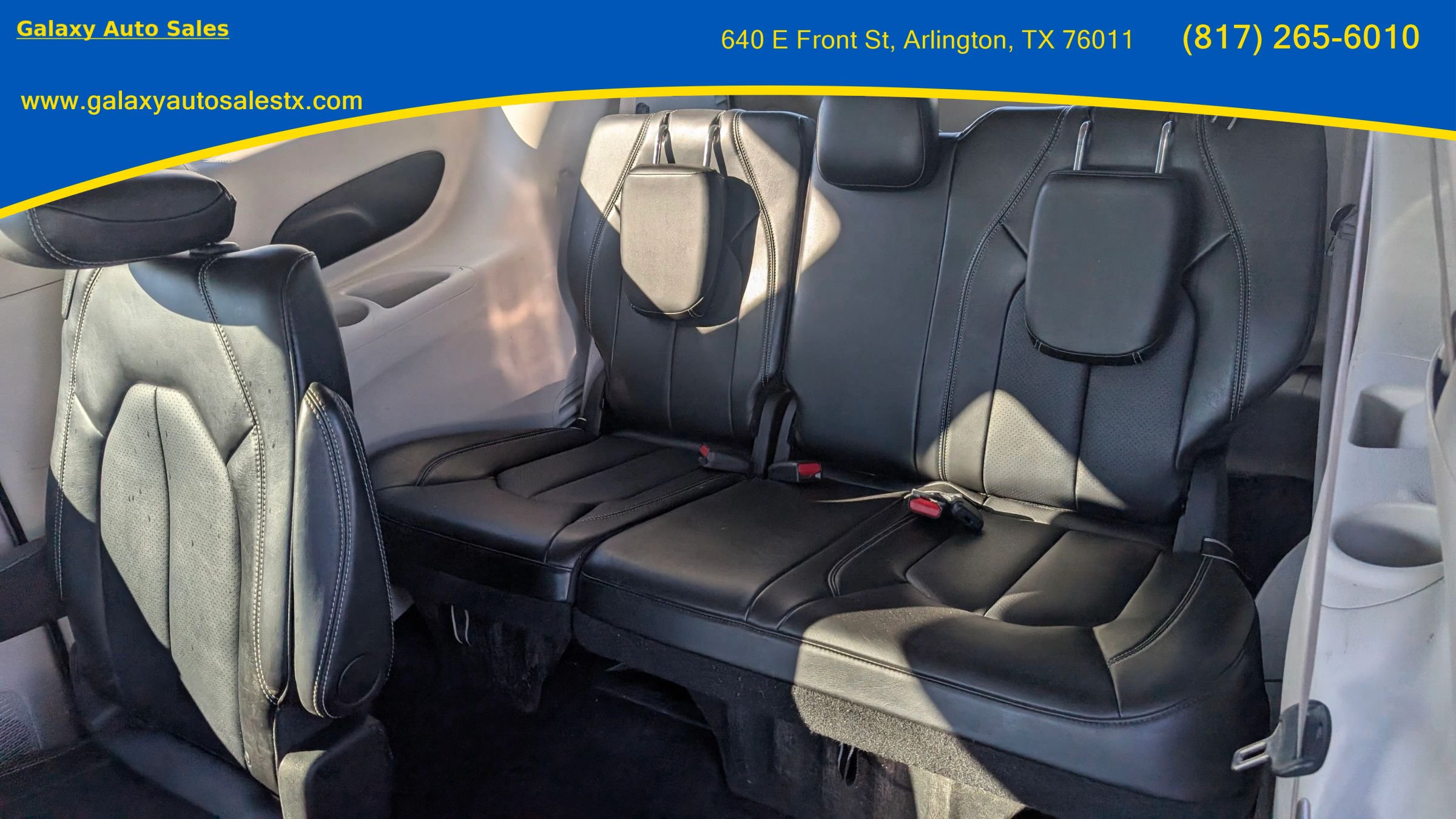 Used 2024 Chrysler Pacifica Touring-L FWD image 14