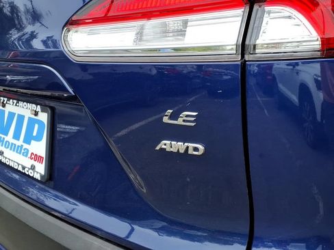 Used 2024 Toyota Corolla Cross LE AWD/4WD image 7