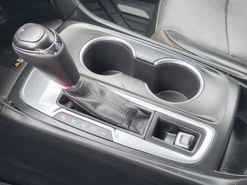 Used 2018 Chevrolet Equinox Premier image 21