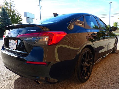 Used 2022 Honda Civic Sport image 11