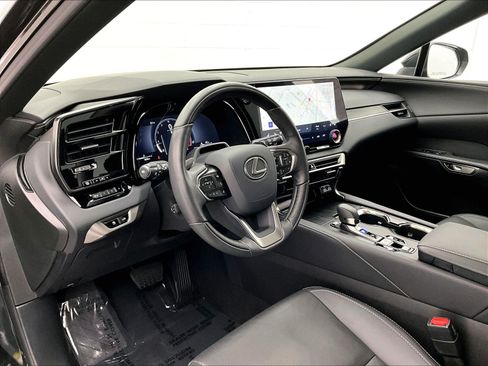Used 2025 Lexus RX 350 Premium w/ Convenience Package FWD image 19