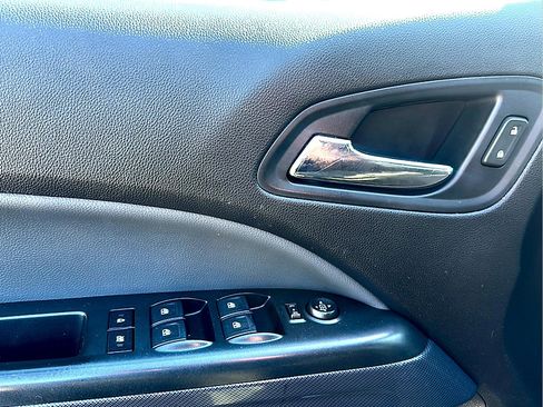 Used 2018 Chevrolet Colorado Z71 w/ Z71 Midnight Edition AWD/4WD image 21