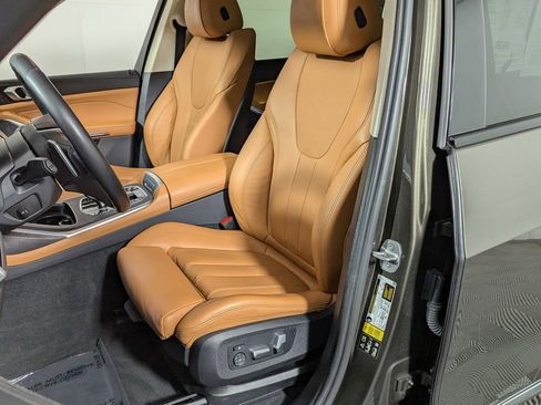 Certified 2022 BMW X7 xDrive40i w/ Premium Package image 13