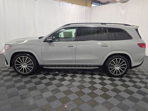New 2026 Mercedes-Benz GLS 450 4MATIC image 3