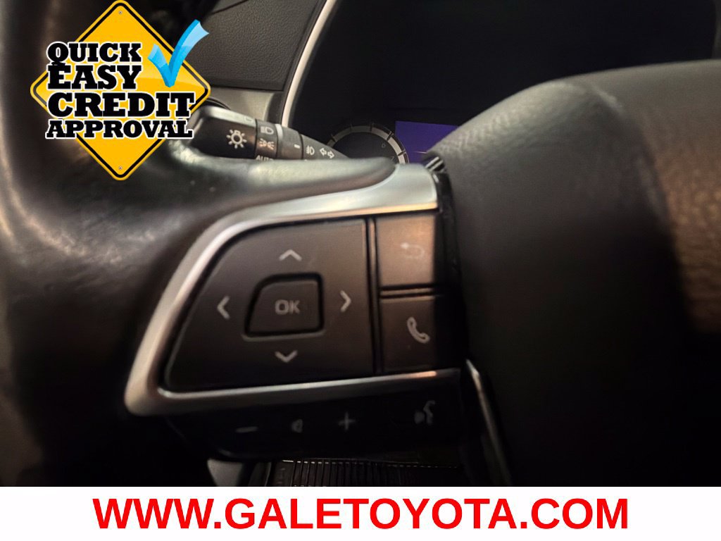 Used 2021 Toyota Highlander XLE AWD/4WD image 21