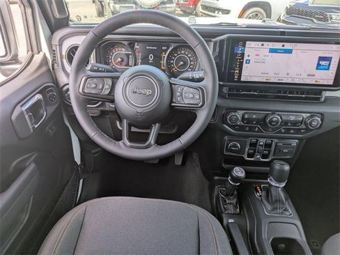 New 2025 Jeep Gladiator Sport image 15