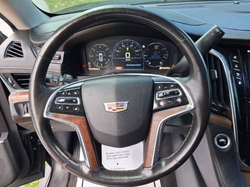 Used 2015 Cadillac Escalade ESV Premium AWD/4WD image 13