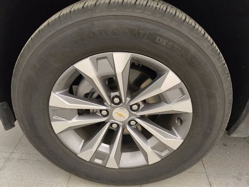 Used 2025 Chevrolet Equinox LT FWD image 31