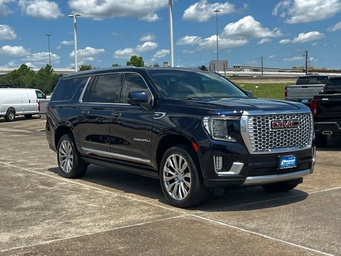 Used 2023 GMC Yukon XL Denali w/ Denali Reserve Package RWD image 4