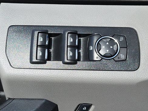 Used 2017 Ford F150 XL w/ Equipment Group 101A Mid RWD image 21