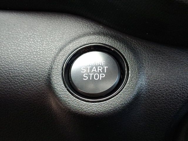 Certified 2025 Hyundai Venue SEL FWD image 33