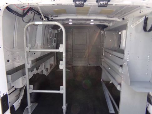 Used 2018 Ford Transit 150 130 Low Roof RWD image 4