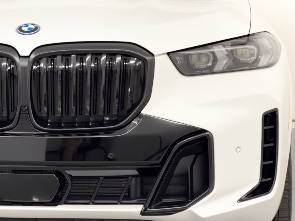 Used 2026 BMW X5 xDrive50e w/ M Sport Package AWD/4WD image 12