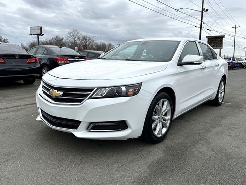 Used 2018 Chevrolet Impala LT image 3