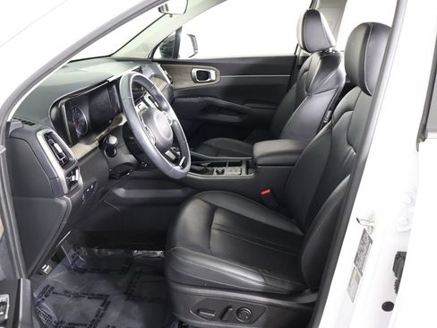 Used 2023 Kia Sorento S AWD/4WD image 29