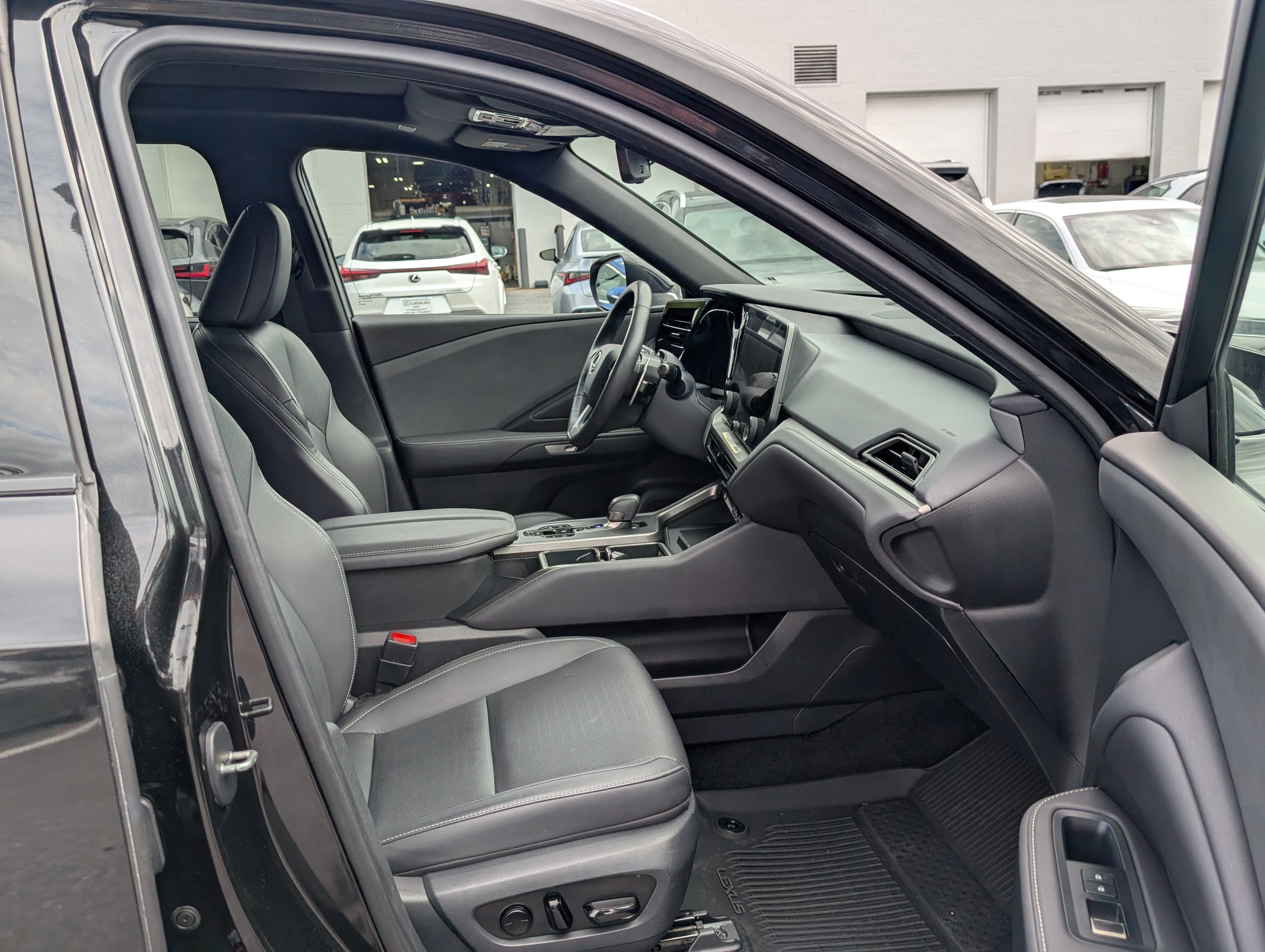 Used 2024 Lexus TX 350 AWD w/ Captains Chair Package image 11