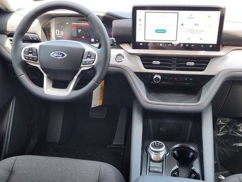 New 2026 Ford Explorer Active RWD image 28