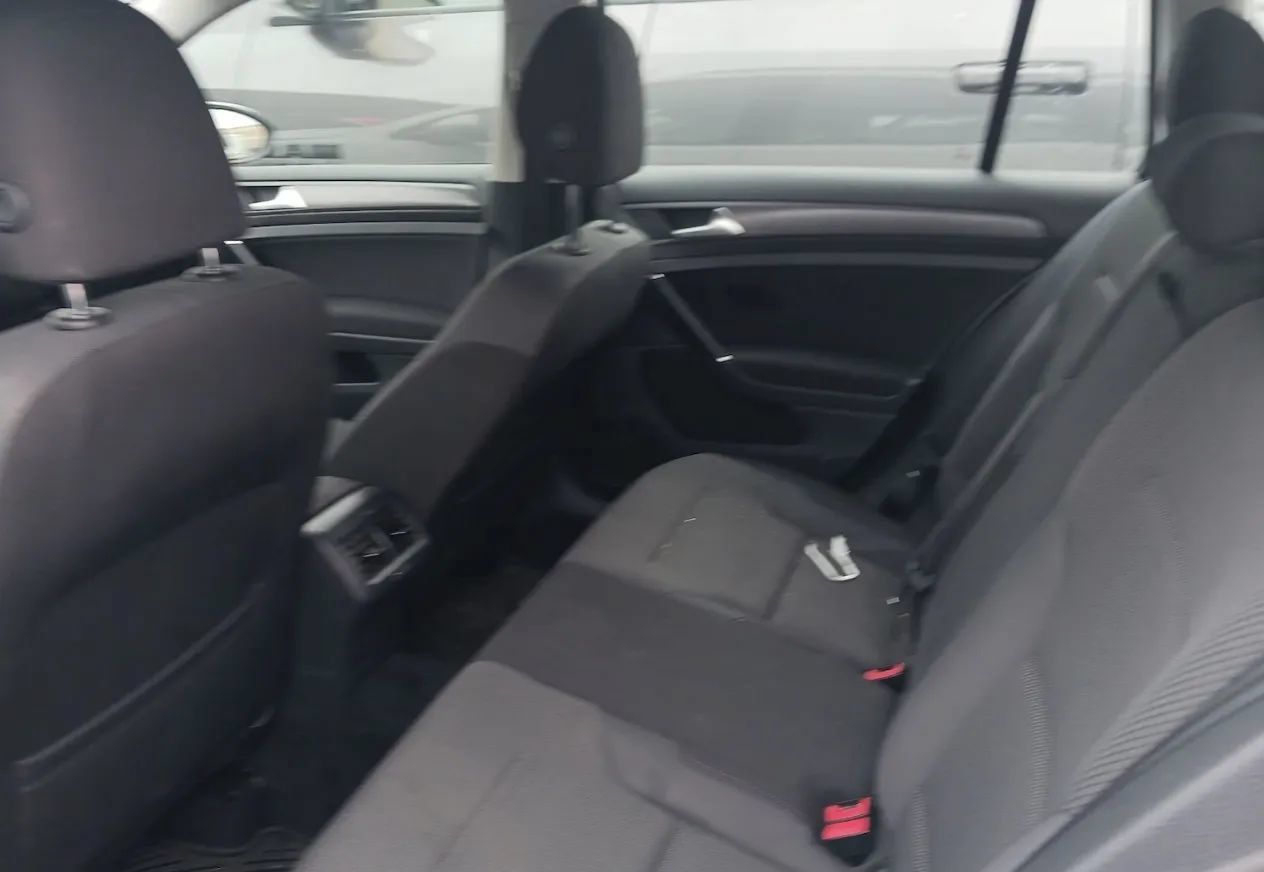 Used 2018 Volkswagen Golf S FWD image 6