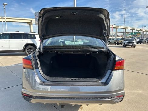Used 2024 Nissan Altima 2.5 SV image 9
