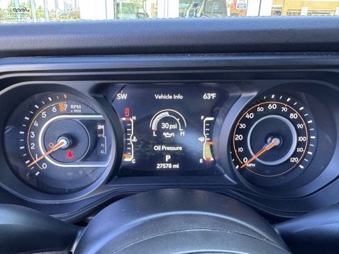 Used 2025 Jeep Gladiator Sport image 24