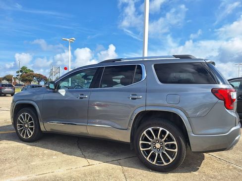 Used 2021 GMC Acadia Denali w/ Denali Technology Package FWD image 5
