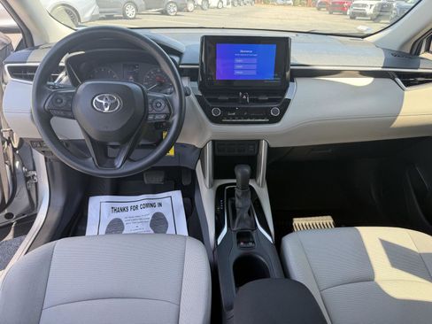 Used 2023 Toyota Corolla Cross L FWD image 16