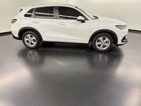 Certified 2024 Honda HR-V LX image 8
