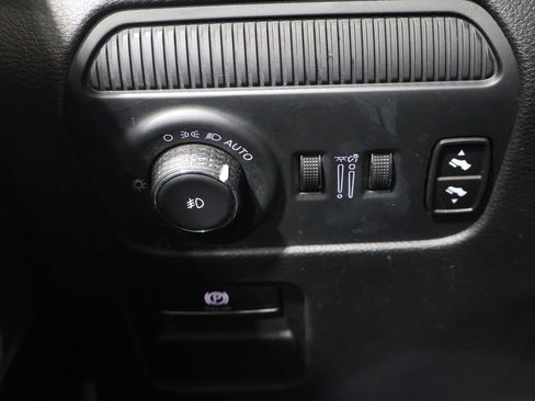 Used 2024 Jeep Wagoneer L Series III w/ Flexible Seating Group image 31