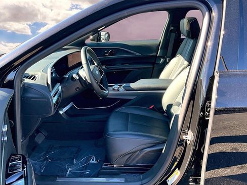 Certified 2024 Cadillac Lyriq Sport image 21