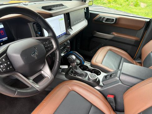 Used 2022 Ford Bronco Outer Banks AWD/4WD image 19