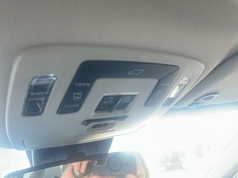 Used 2024 Toyota Sienna XLE image 23