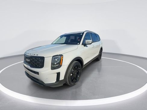 Used 2022 Kia Telluride SX w/ SX Prestige Package image 4