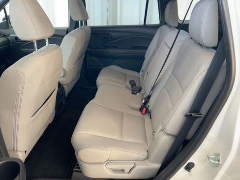 Used 2023 Honda Passport EX-L image 15