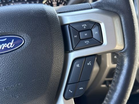 Used 2017 Ford F150 Lariat image 18