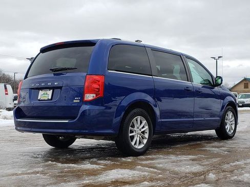 Used 2018 Dodge Grand Caravan SXT image 6