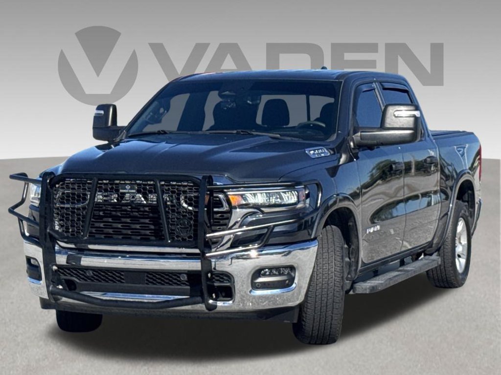 Used 2025 RAM 1500 Big Horn AWD/4WD image 1