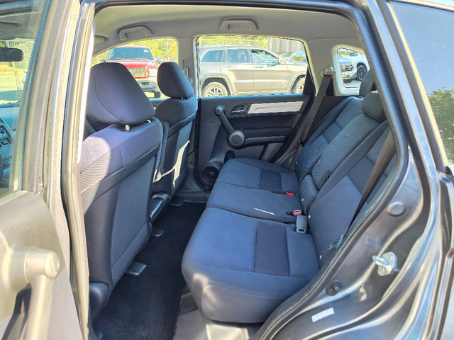 Used 2011 Honda CR-V LX image 19