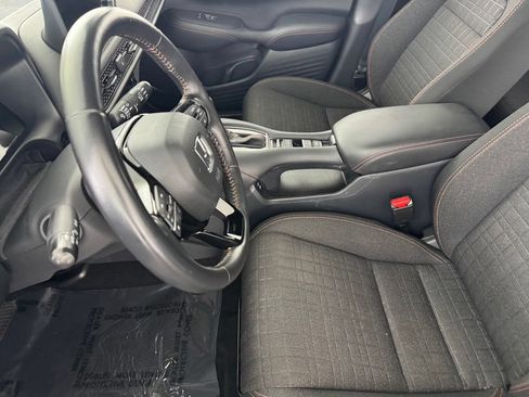 Certified 2025 Honda HR-V Sport image 22