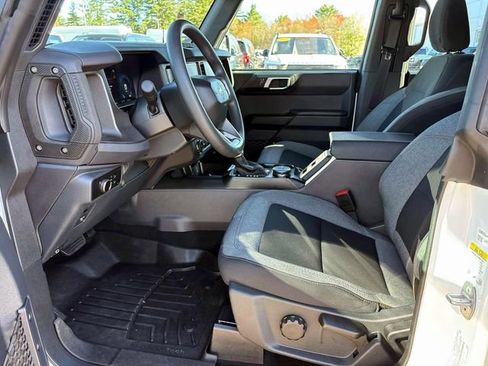 Used 2025 Ford Bronco 4-Door AWD/4WD image 9