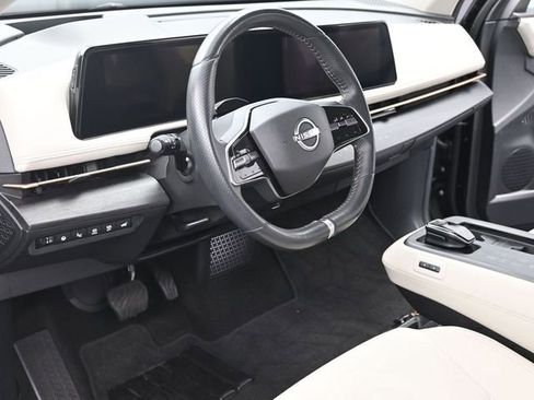 Used 2023 Nissan Ariya FWD image 11