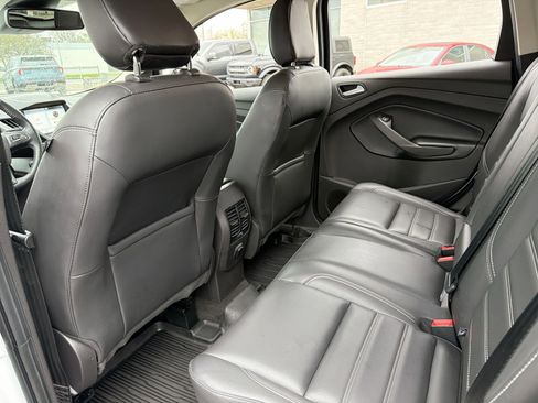 Used 2019 Ford Escape SEL image 19