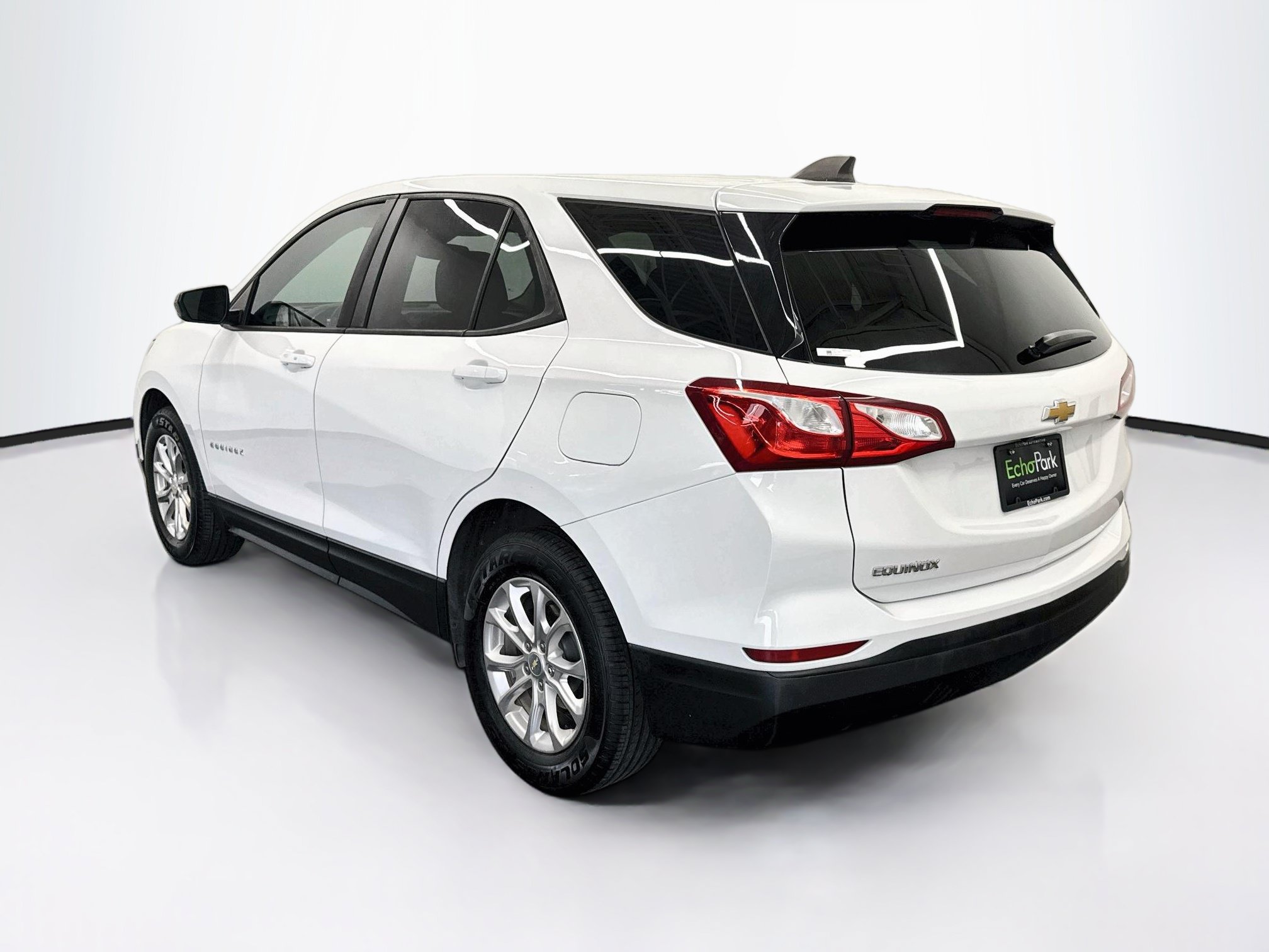 Used 2020 Chevrolet Equinox LS w/ LS Convenience Package FWD image 5