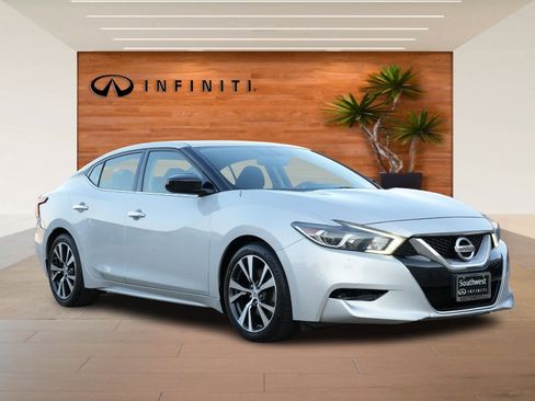 Used 2017 Nissan Maxima 3.5 S image 3