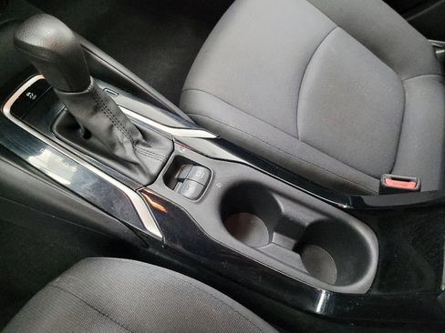 Used 2020 Toyota Corolla LE FWD image 26